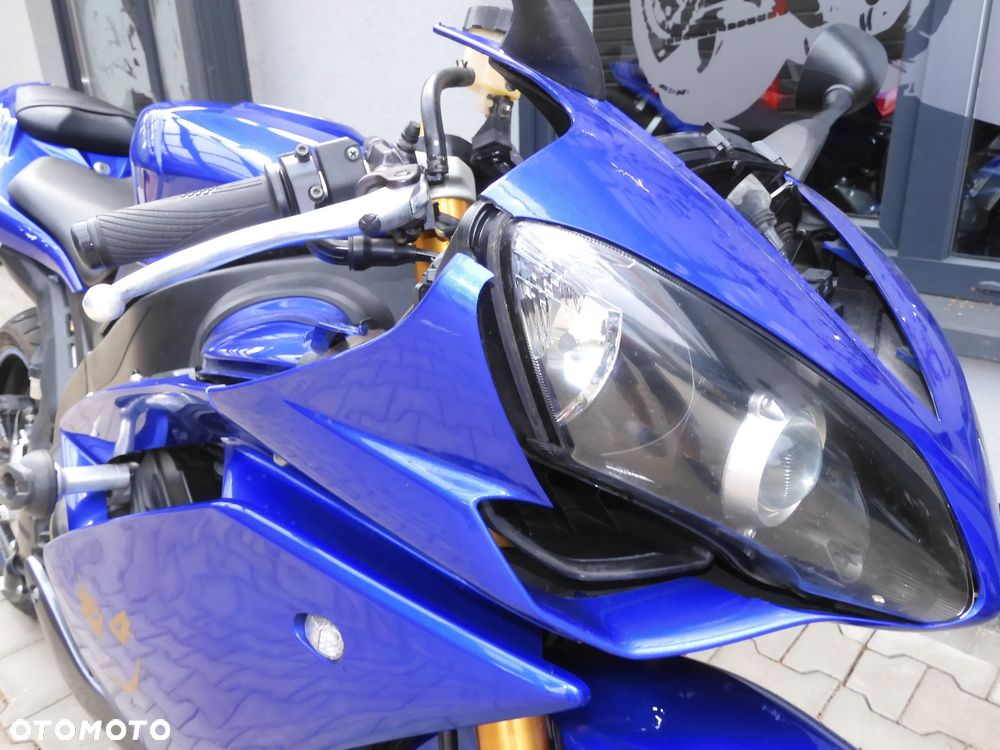 Yamaha R1 - 5
