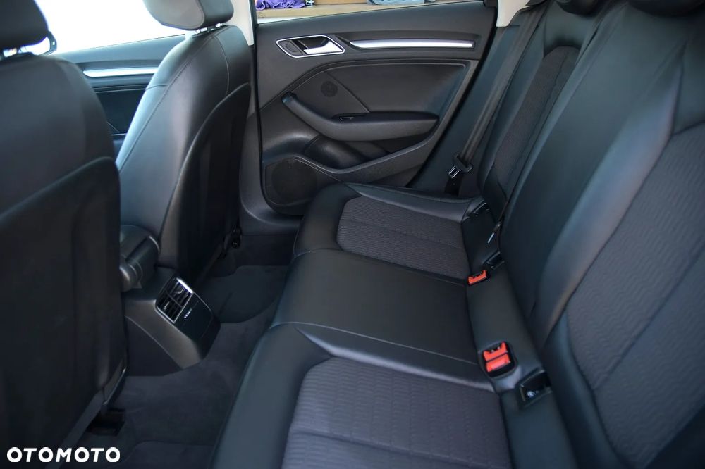 Audi A3 Sportback 2.0 TDI Edycja Specjalna - 22