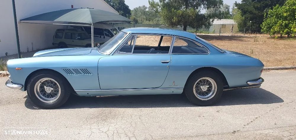 Ferrari 330 - 4