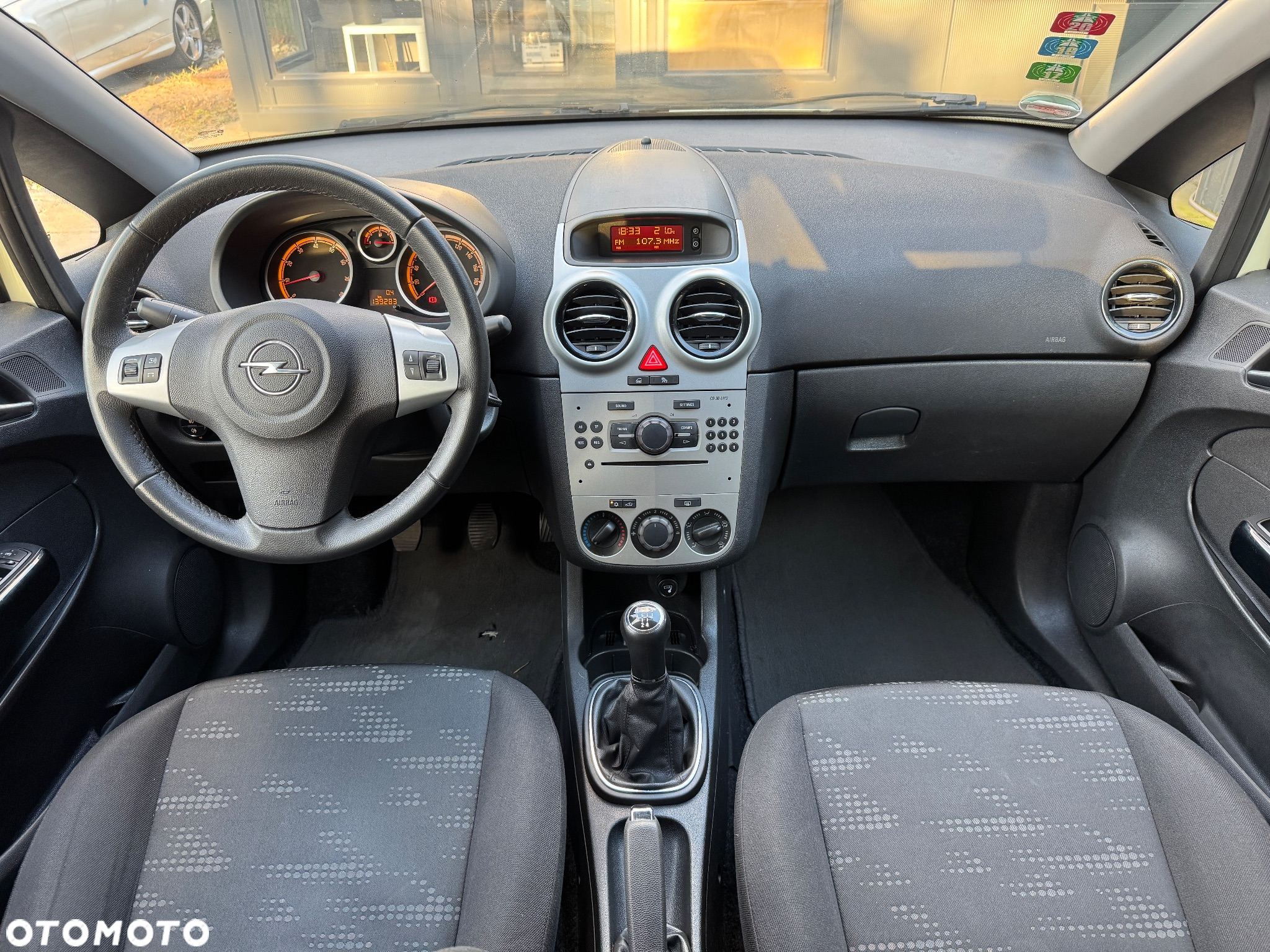 Opel Corsa 1.4 16V Satellite - 14