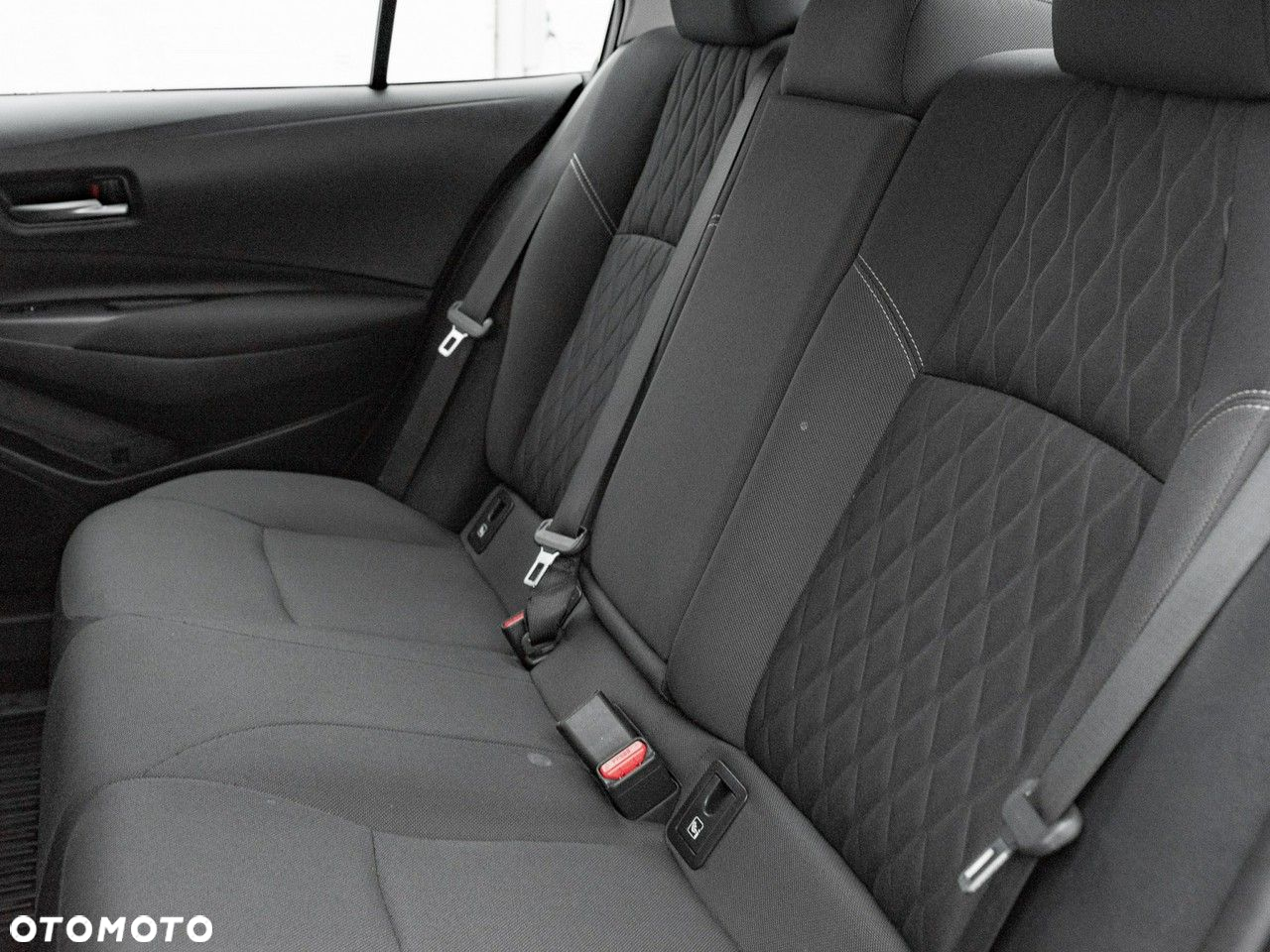 Toyota Corolla 1.5 Comfort - 26