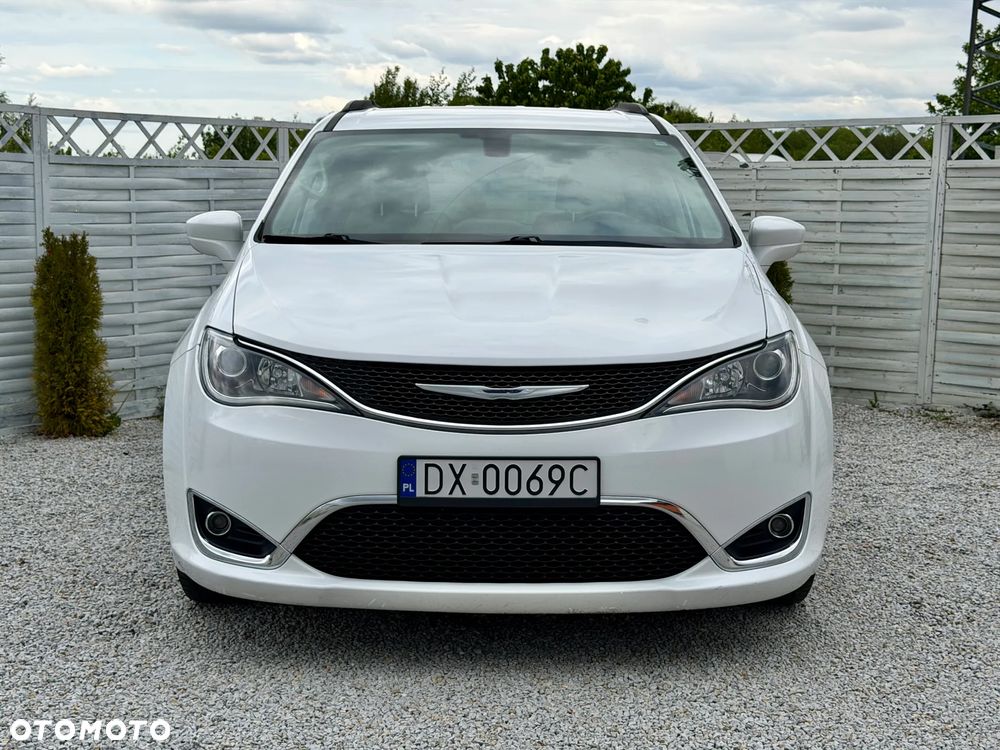 Chrysler Pacifica - 22