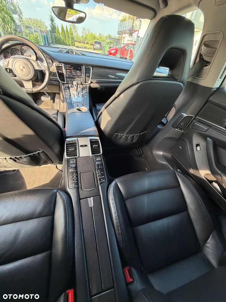 Porsche Panamera 4S - 12