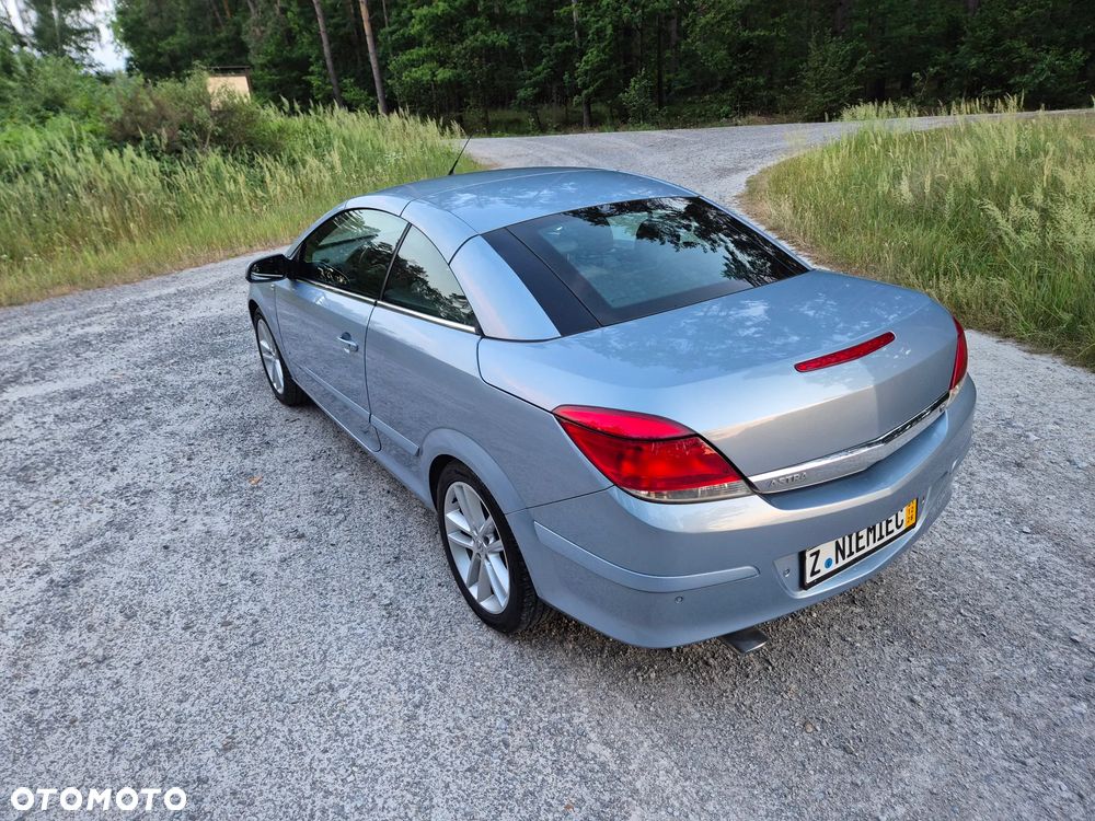 Opel Astra 1.8 Cosmo - 21