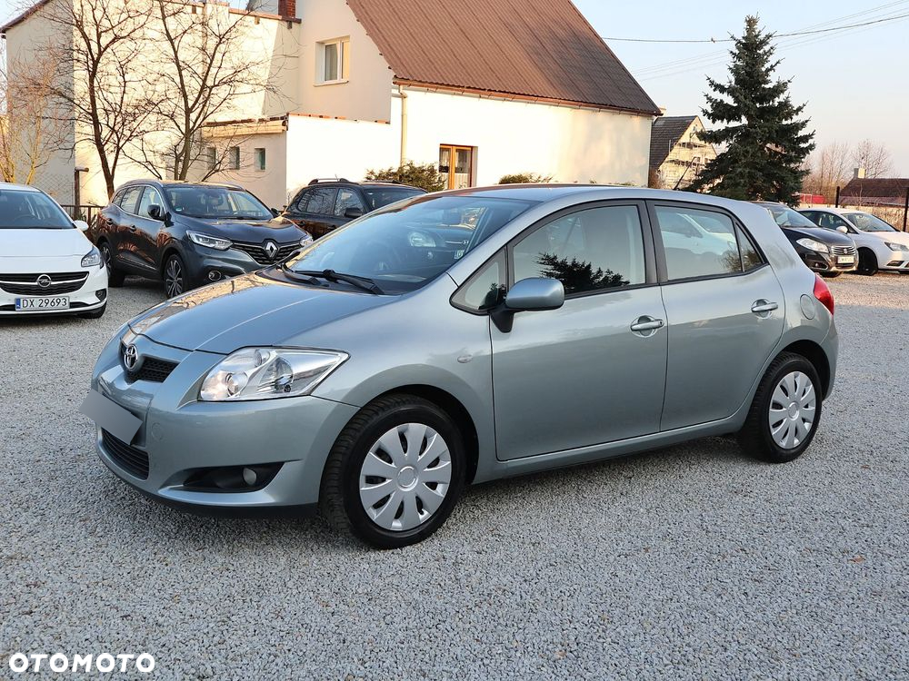 Toyota Auris 1.33 VVT-i Terra Start - 2