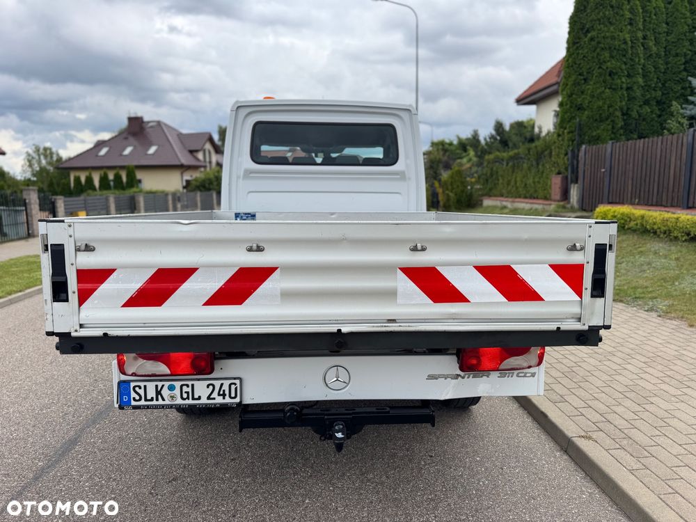 Mercedes-Benz Sprinter - 12