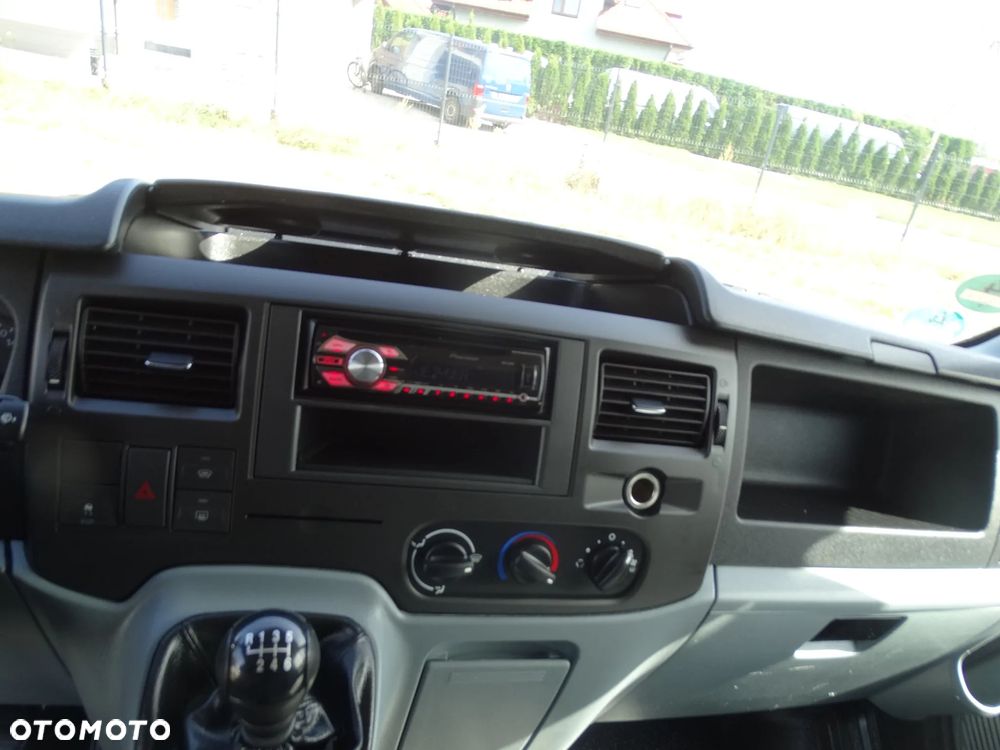 Ford Transit - 11