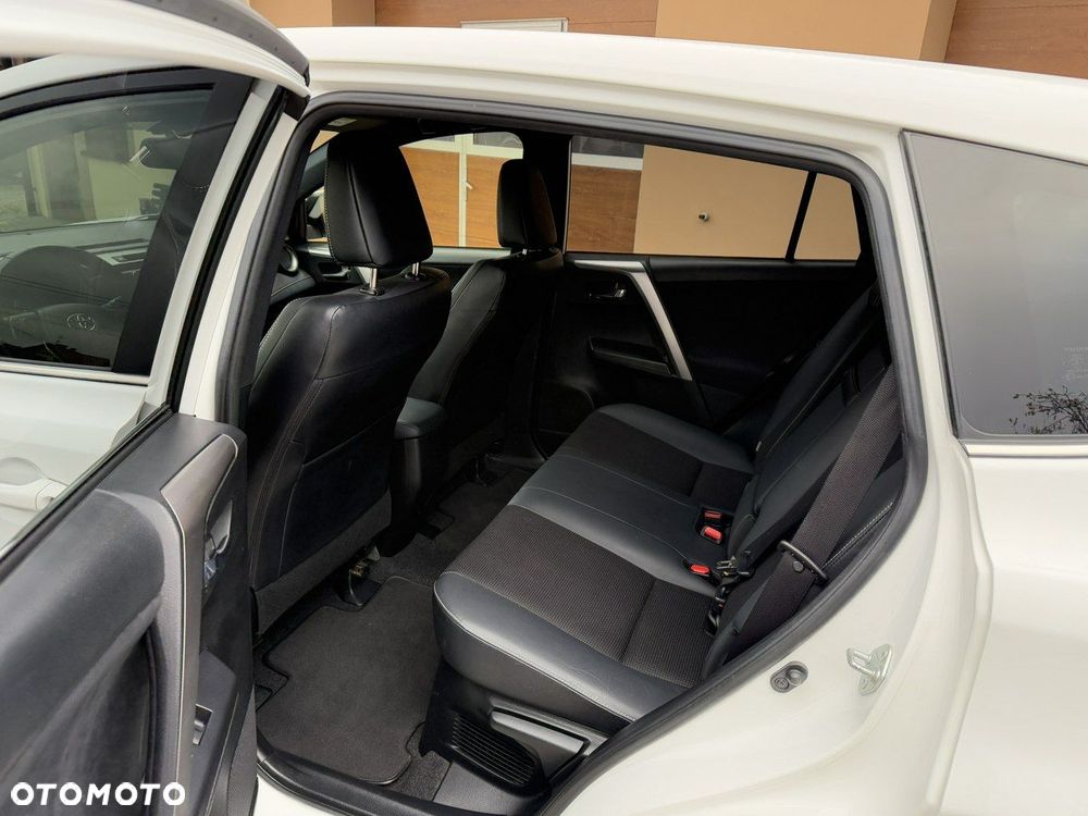 Toyota RAV4 - 26