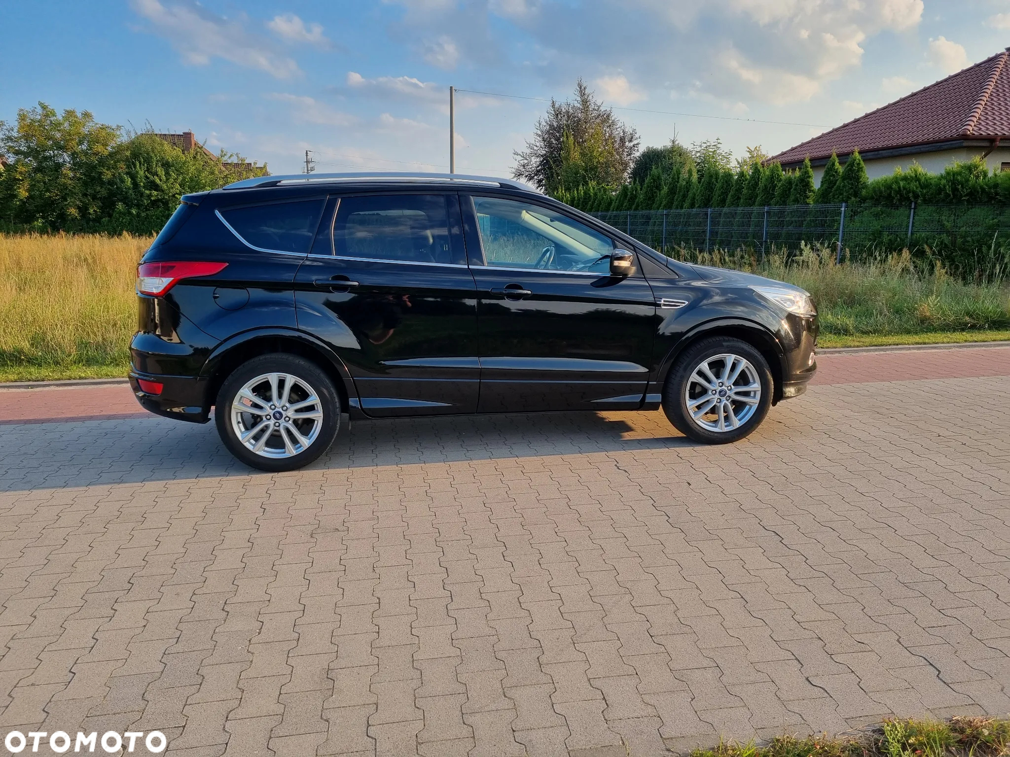 Ford Kuga 1.5 EcoBoost 2x4 Individual - 3
