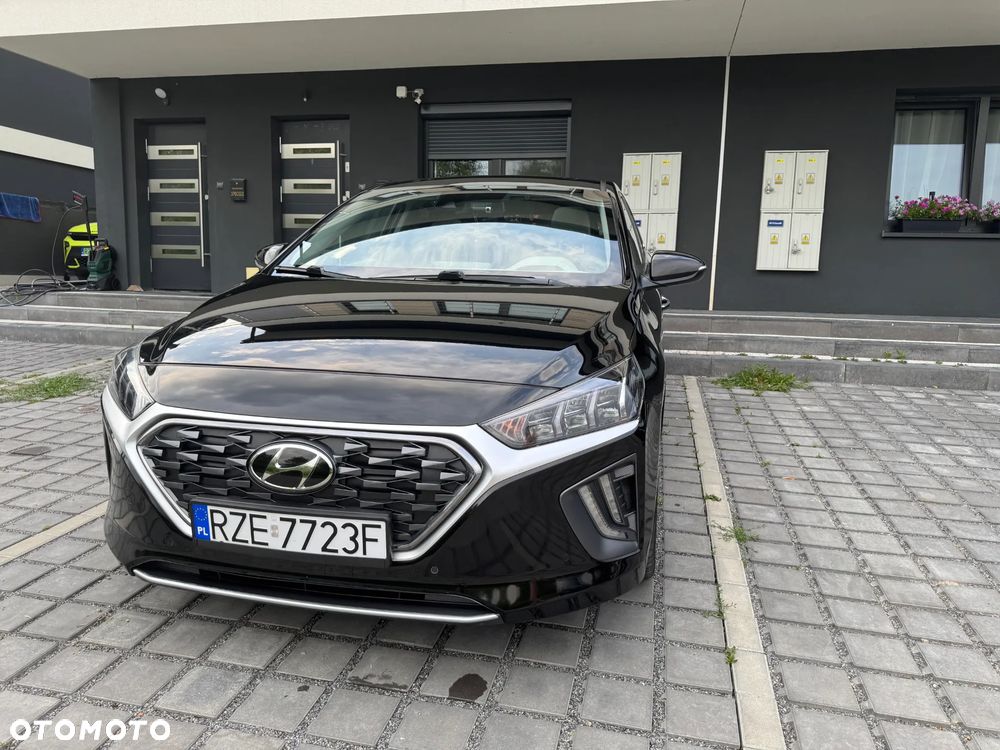 Hyundai IONIQ Hybrid Platinum - 4