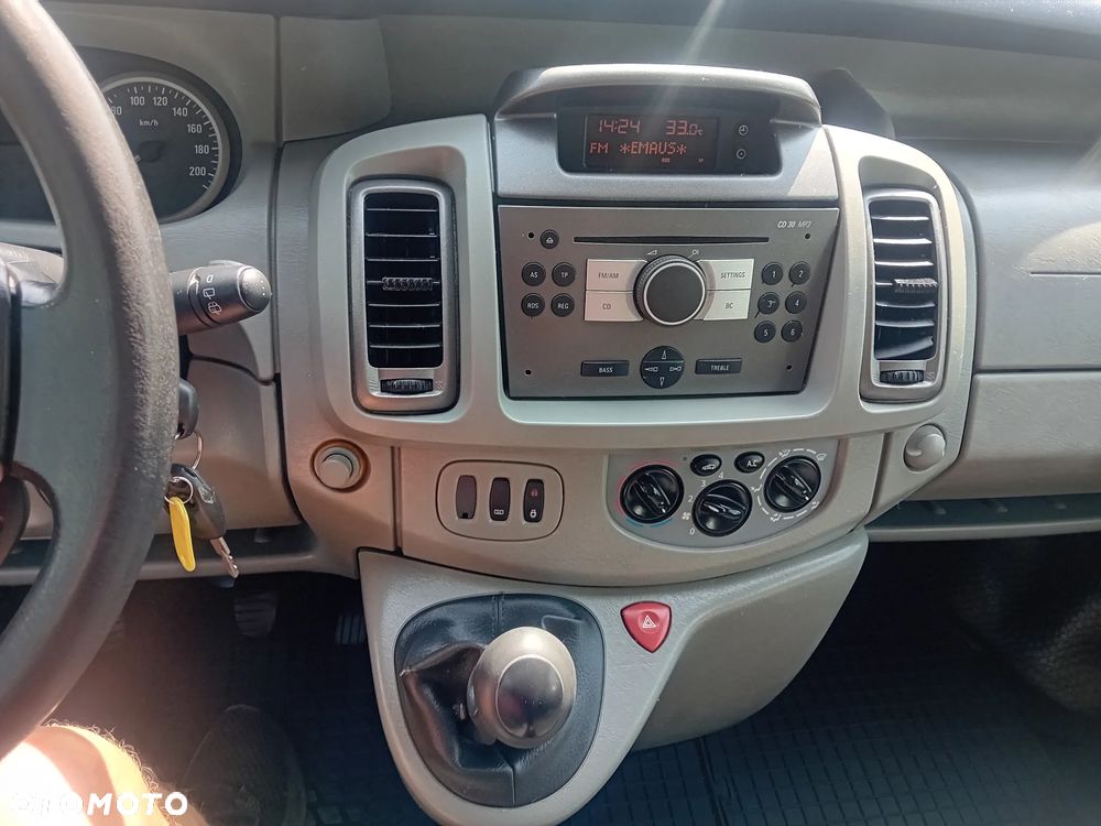 Opel Vivaro L1H1 2.7t - 19
