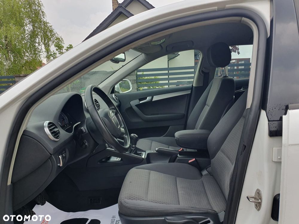 Audi A3 Sportback 1.4 TFSI S Line Sportpaket plus - 11