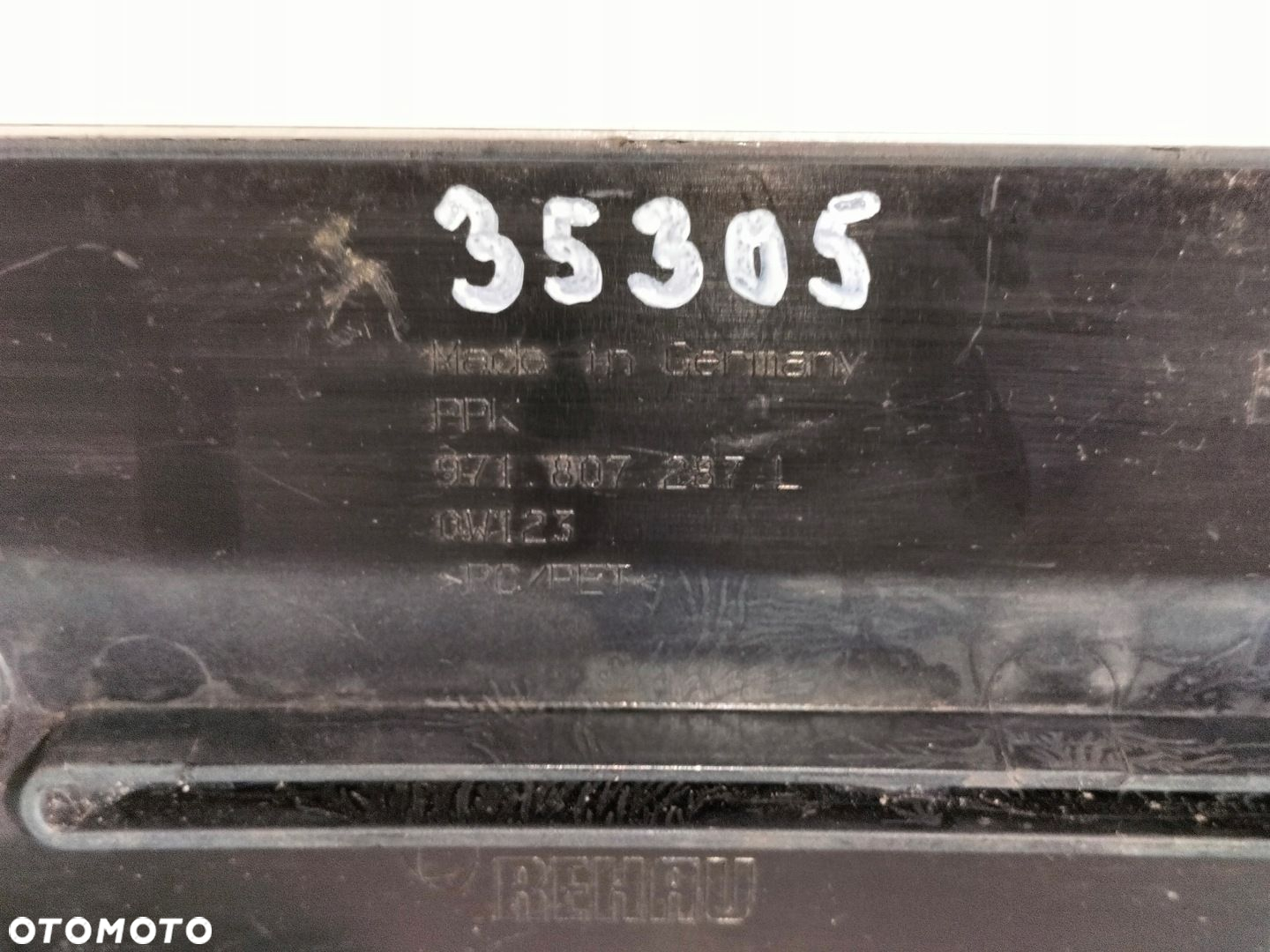 Podkładka pod tablicę rejestracyjną przód PORSCHE PANAMERA II 971 16- - 6