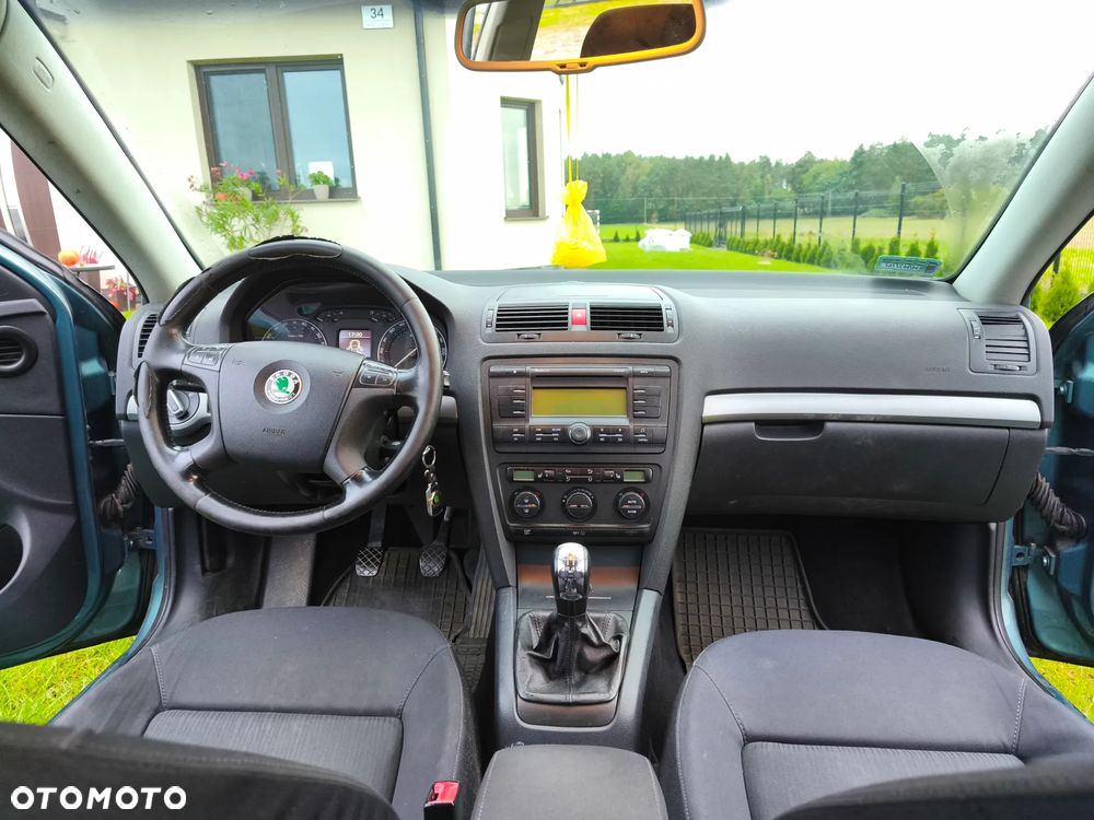 Skoda Octavia 2.0 FSI Elegance - 20