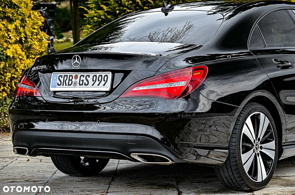 Mercedes-Benz CLA 200 7G-DCT Peak Edition - 16