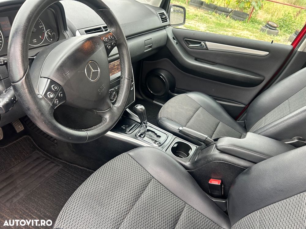 Mercedes-Benz A 180 - 24
