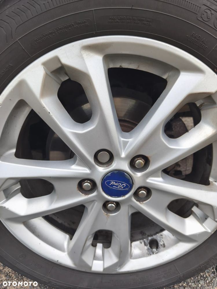 Ford Tourneo Connect Grand - 22
