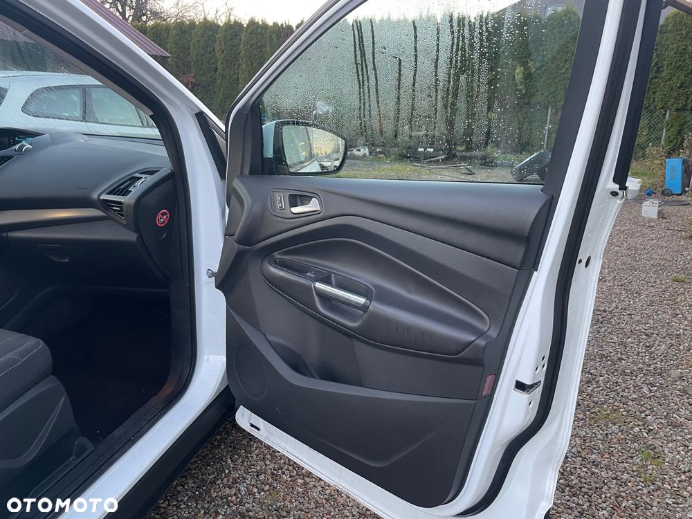 Ford Kuga 2.0 TDCi 4x4 Trend - 14