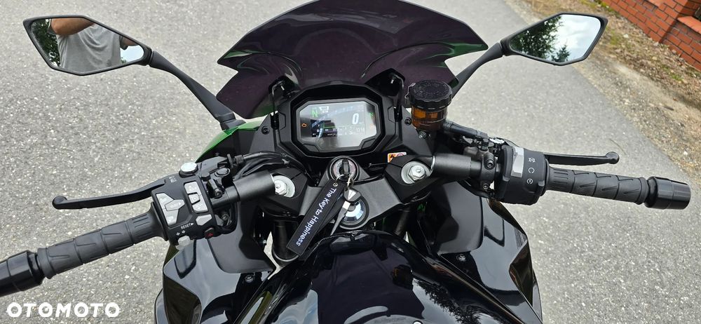 Kawasaki Ninja 1000 SX - 20