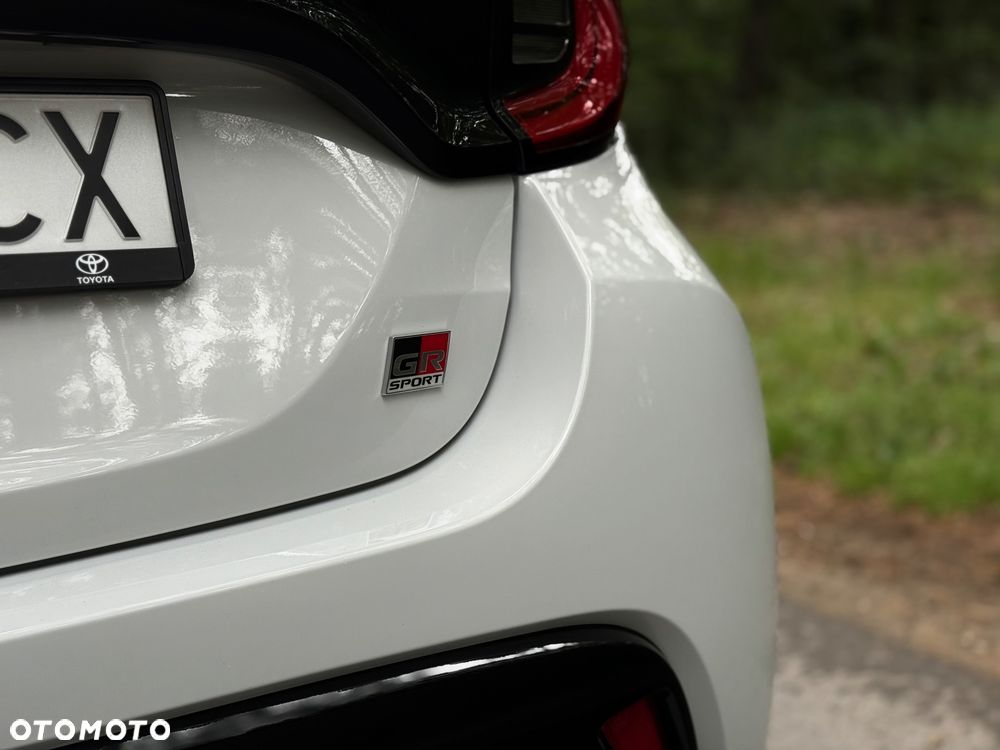 Toyota Yaris Hybrid 1.5 Executive - 14
