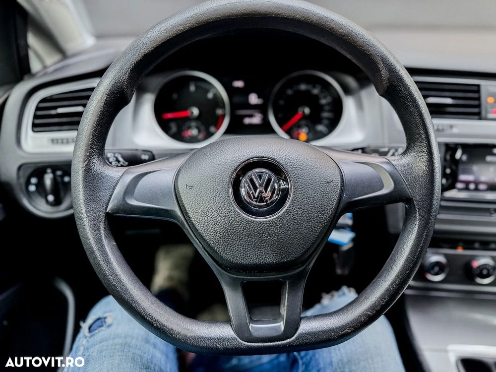 Volkswagen Golf - 14