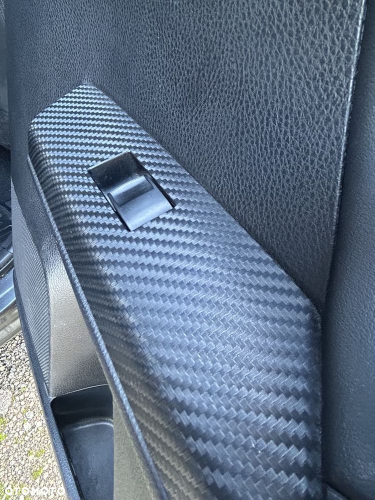 Toyota RAV4 2.0 D-4D Premium - 26