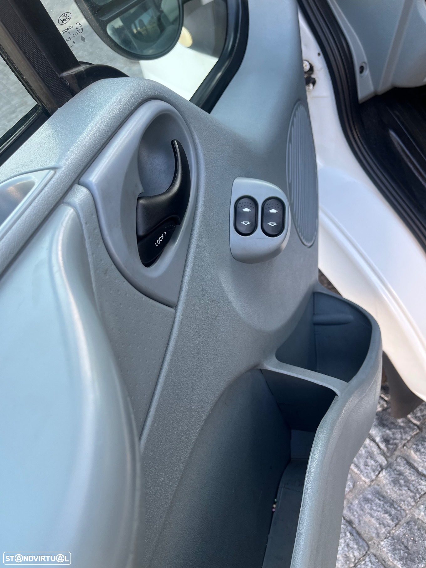 Ford TRANSIT/330L - 19