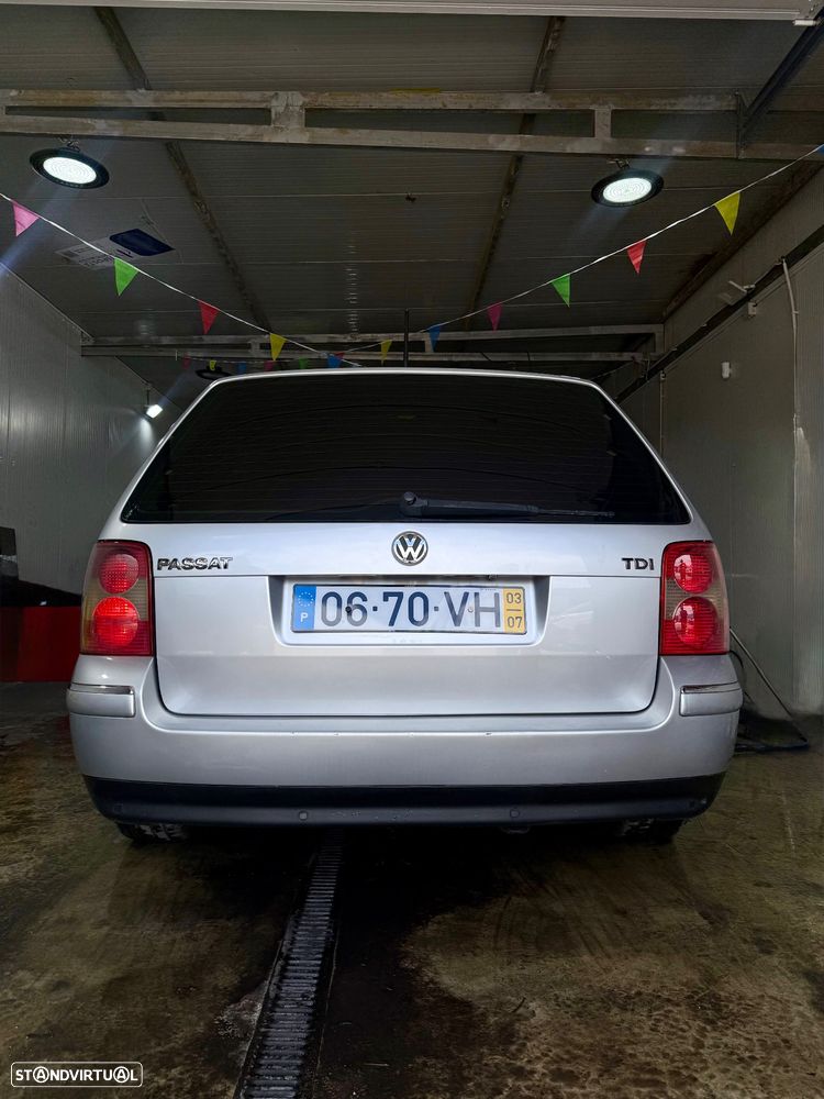 VW Passat Variant 1.9 TDi Confortline 6V - 8