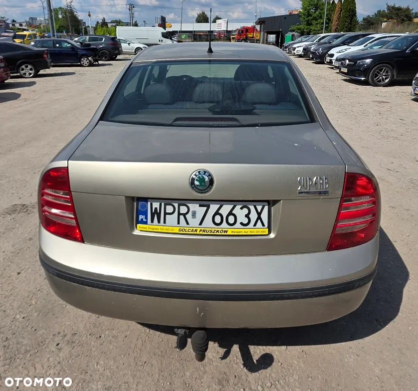 Skoda Superb 2.0 Classic - 2