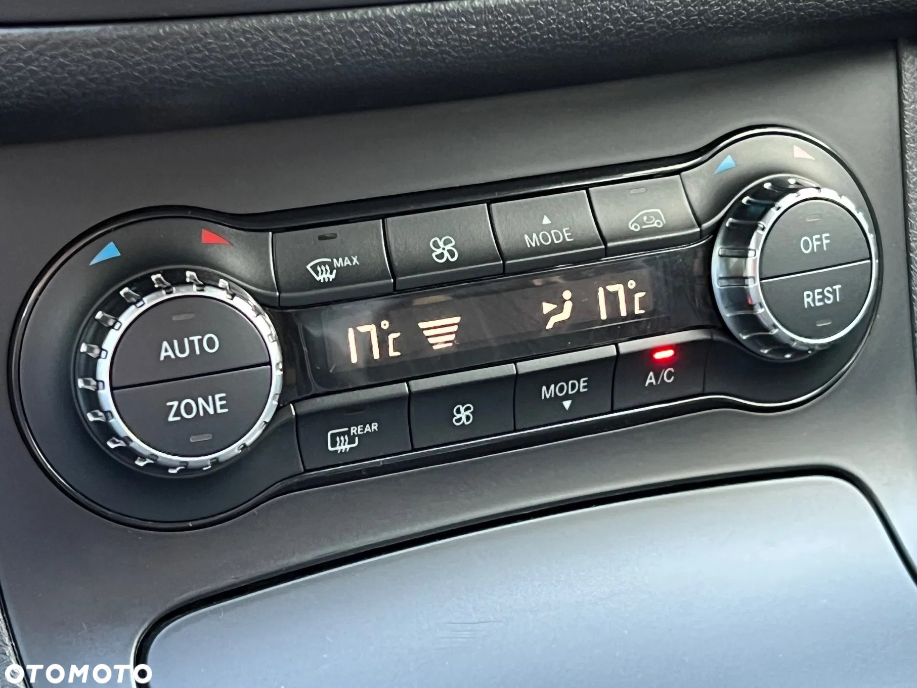 Mercedes-Benz Klasa B 200 CDI (BlueEFFICIENCY) 7G-DCT - 29