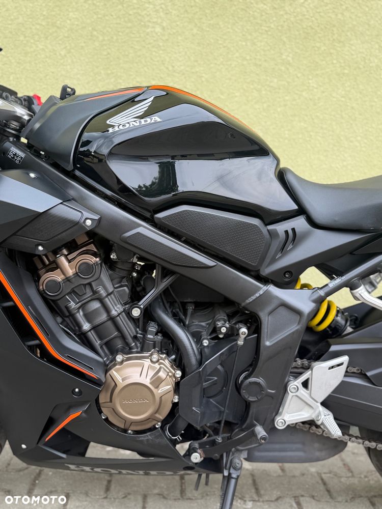 Honda CBR - 25