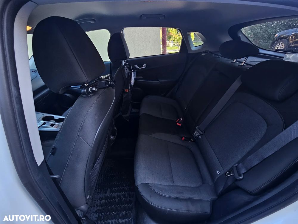 Hyundai KONA - 5