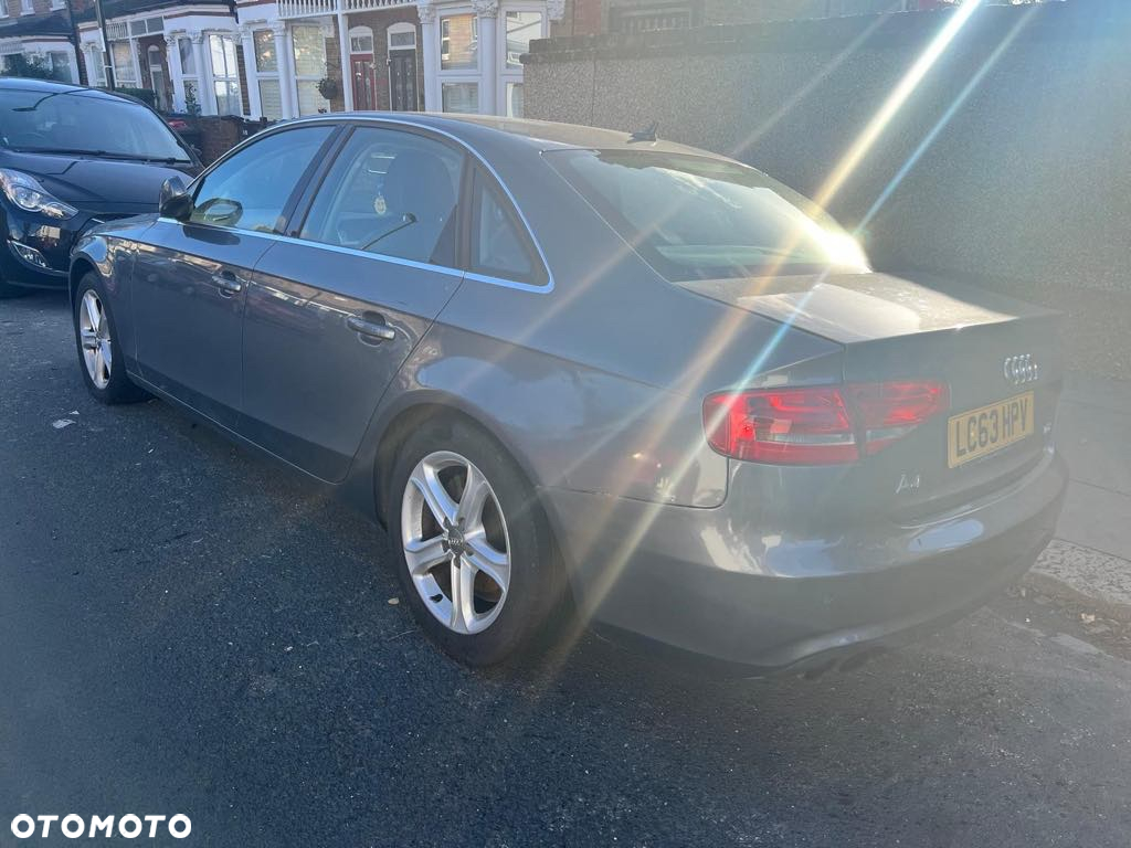 Audi A4 - 4