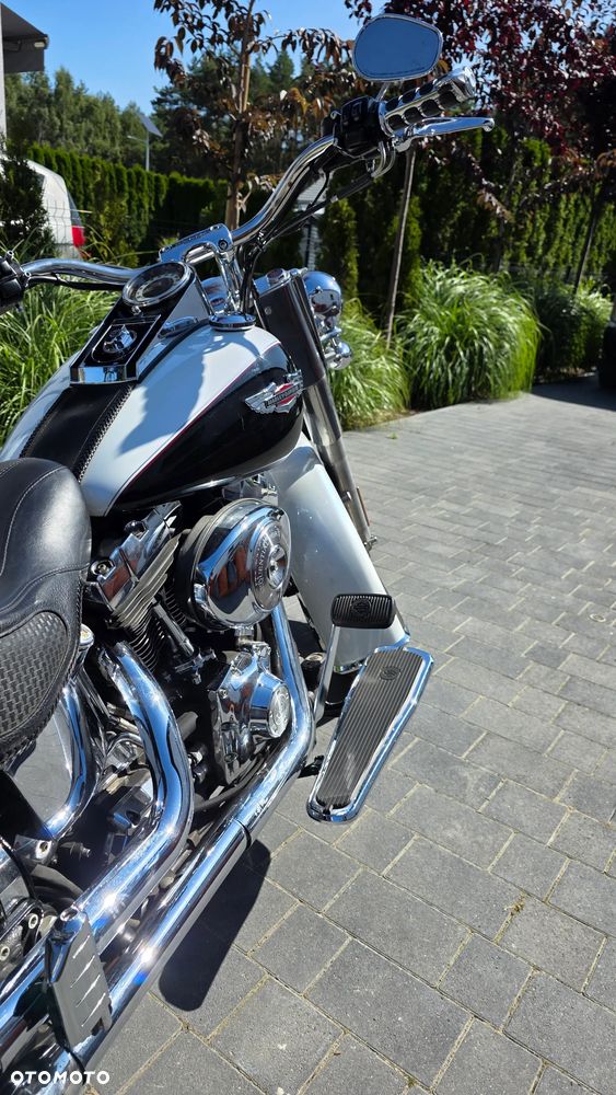 Harley-Davidson Softail Deluxe - 11