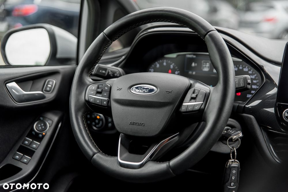 Ford Fiesta - 32
