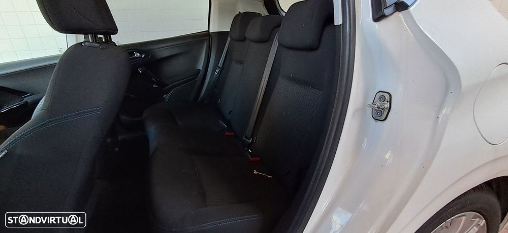 Peugeot 208 1.2 PureTech Active - 10