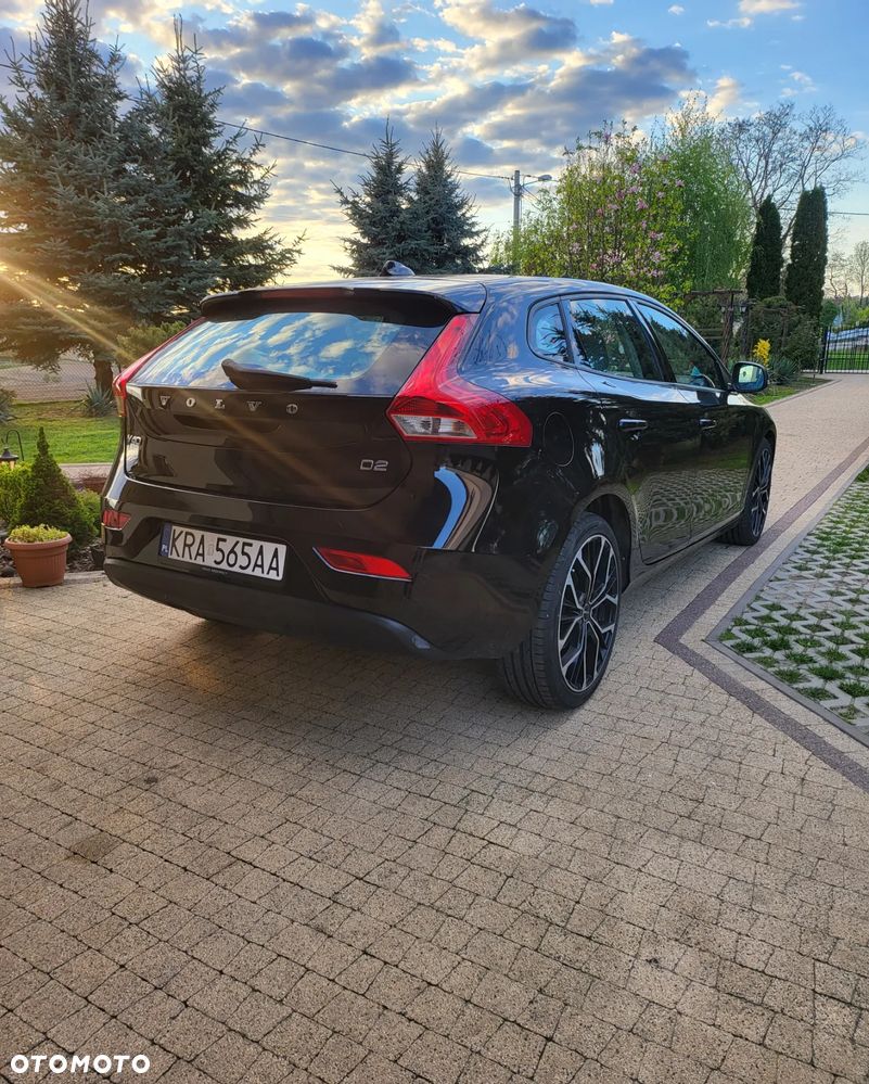 Volvo V40 D2 Drive-E Momentum - 4