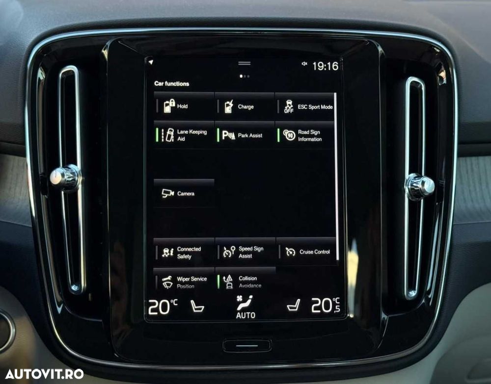 Volvo XC 40 - 28