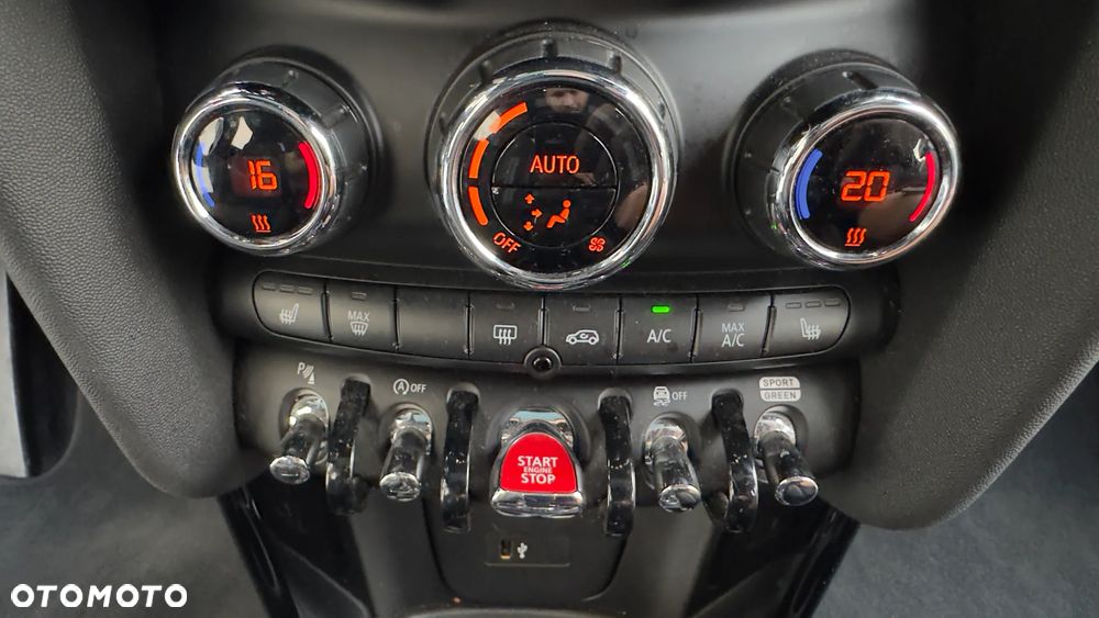 MINI Cooper John Works Trim - 18