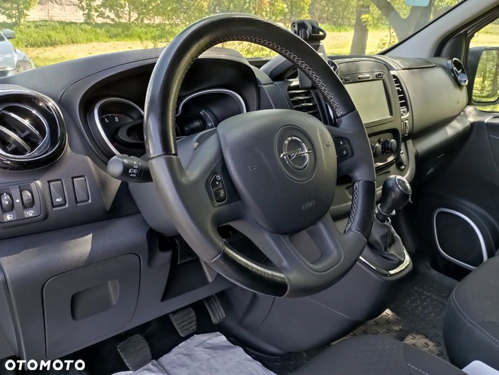 Opel Vivaro - 21