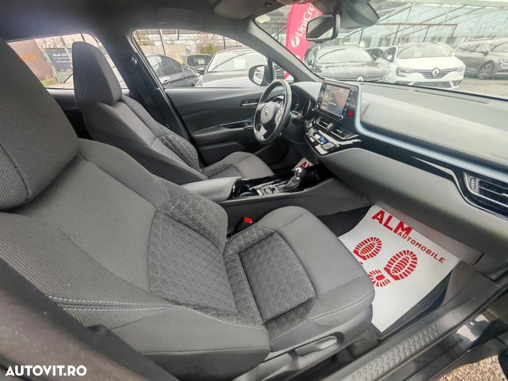Toyota C-HR Hybrid Business-Edition - 4