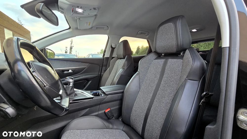 Peugeot 3008 1.2 PureTech Allure S&S - 20