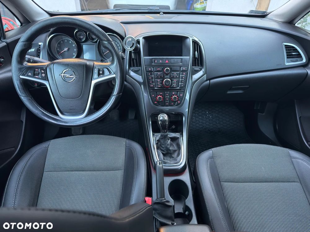 Opel Astra 1.4 T Cosmo - 8