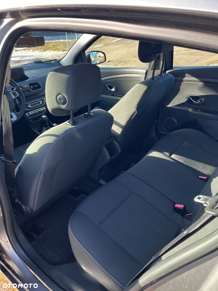 Renault Megane 1.5 dCi Authentique - 8