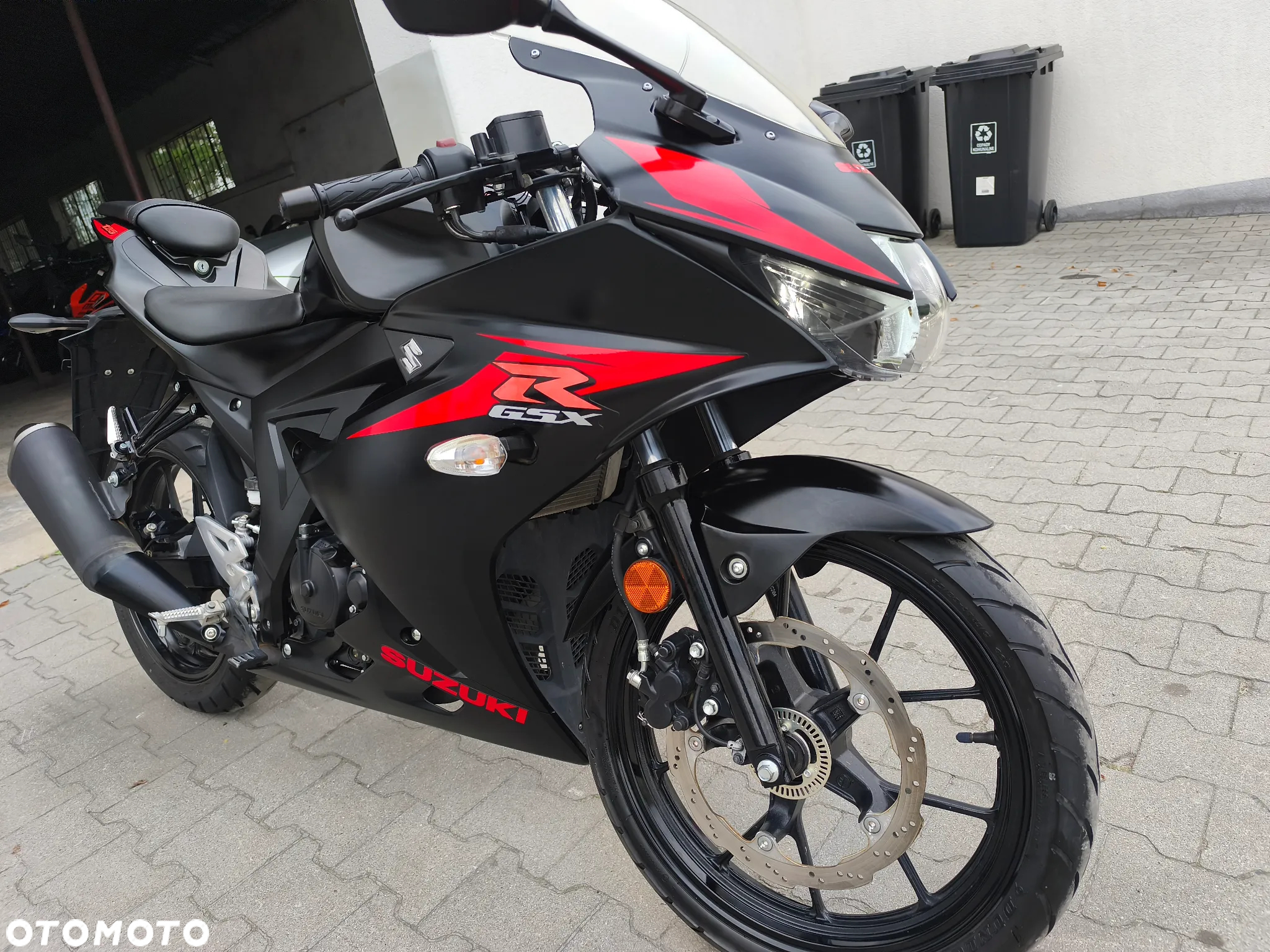 Suzuki GSX-R - 3