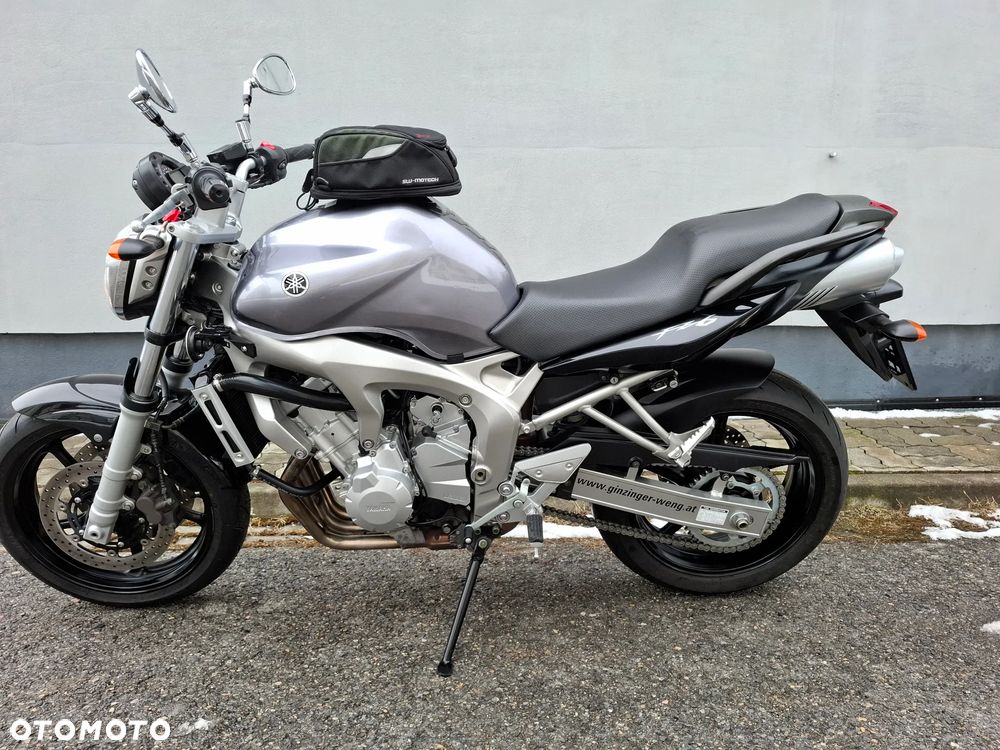 Yamaha FZ6 - 4