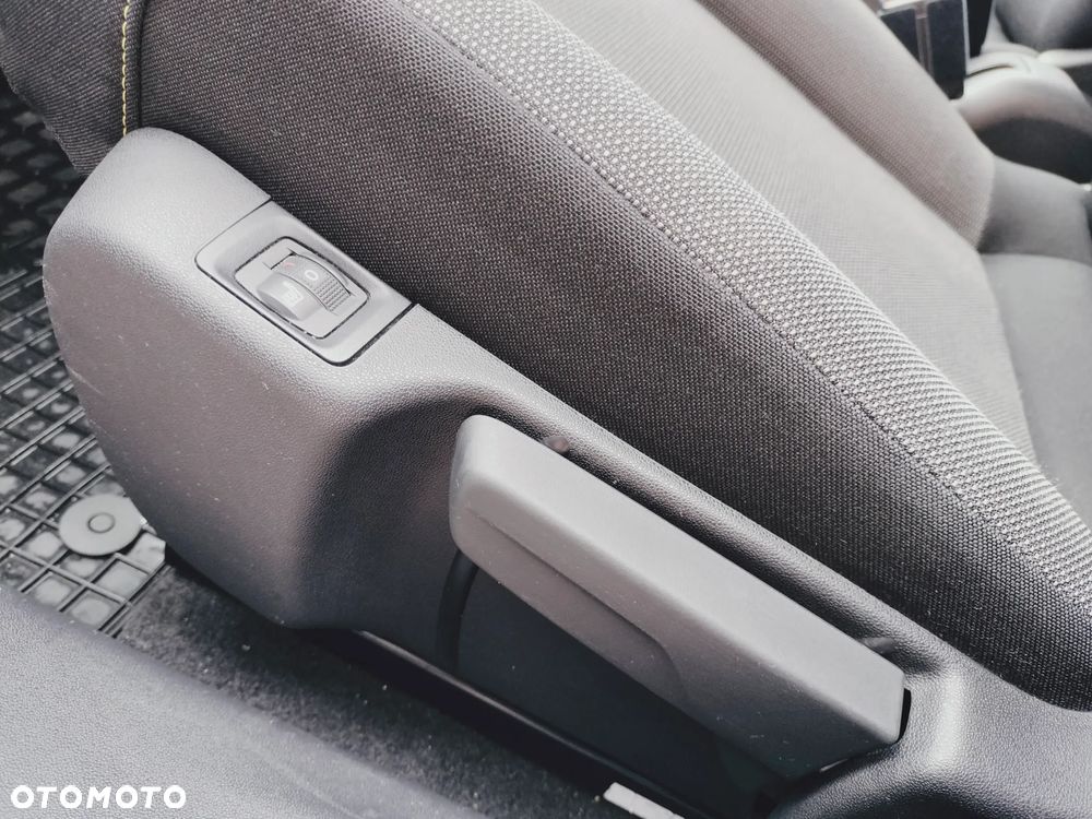 Citroën C3 1.2 PureTech Shine - 32