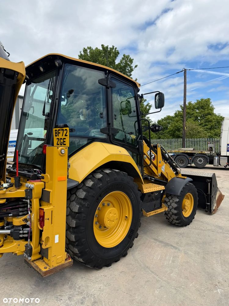 Caterpillar 432F - 12