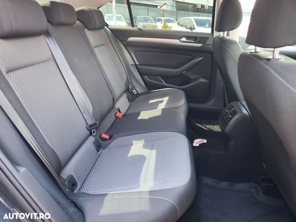 Volkswagen Passat 2.0 TDI DSG Comfortline - 6