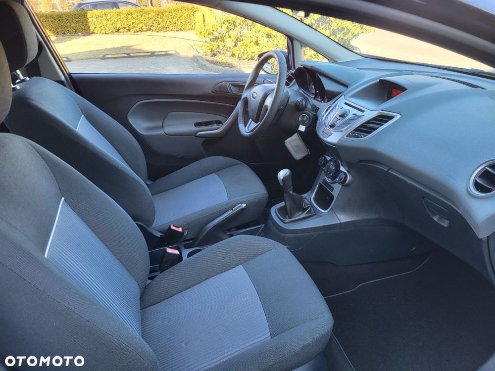 Ford Fiesta - 20